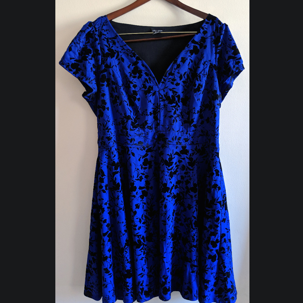 Blue and black City Chic Dress WITH POCKETS!